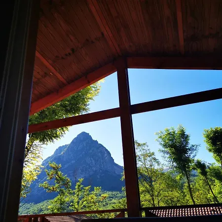 Camping Chasteuil Verdon Provence *