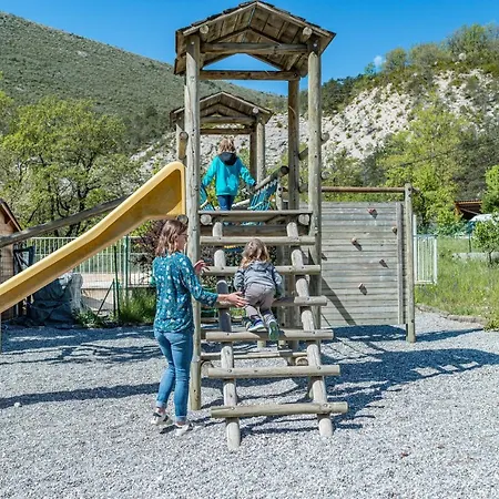 Camping Chasteuil Verdon Provence *